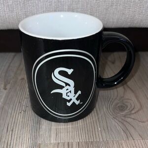 Chicago White Sox Warm Up Coffee Mug Cup MLB Baseball Black White  14oz
